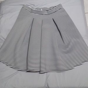 Charlotte Russe Black & White Pleated Skirt